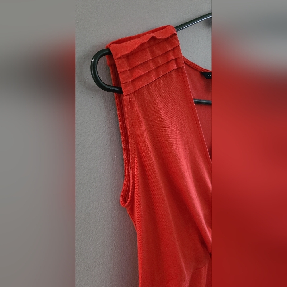 Banana Republic Red dress. Deep v and tie around sash sz sp - Picture 4 of 7